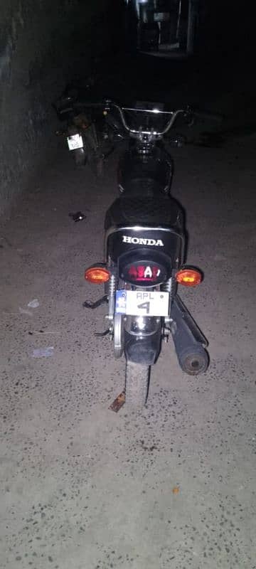 Honda 125  2024 model black color 3