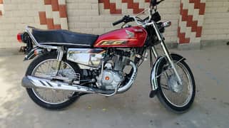 Honda 125 self start 21/22 model like new