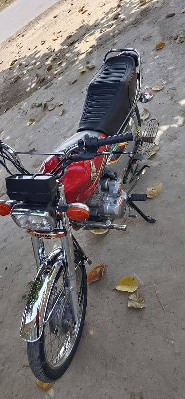 Honda 125 self start 21/22 model like new 2