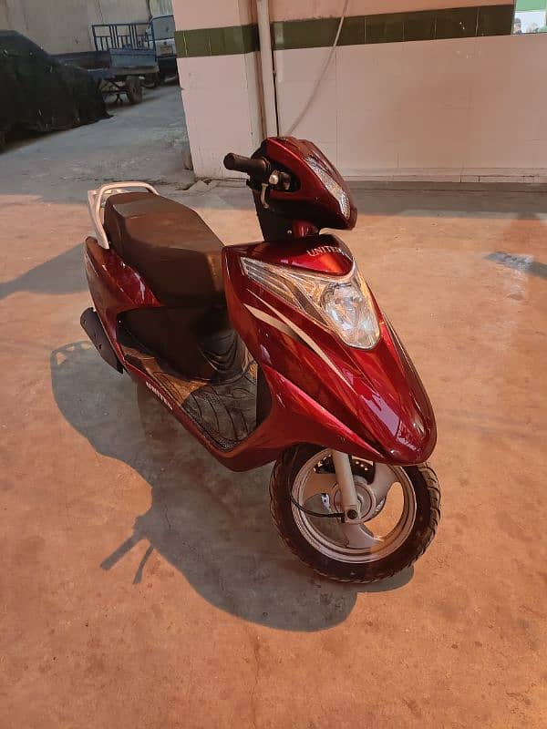 United scooty 100cc 1