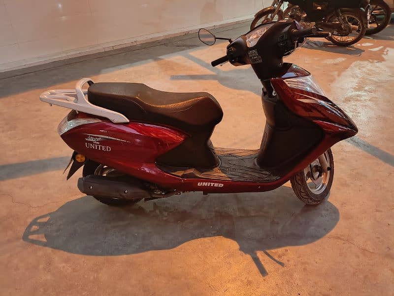 United scooty 100cc 2