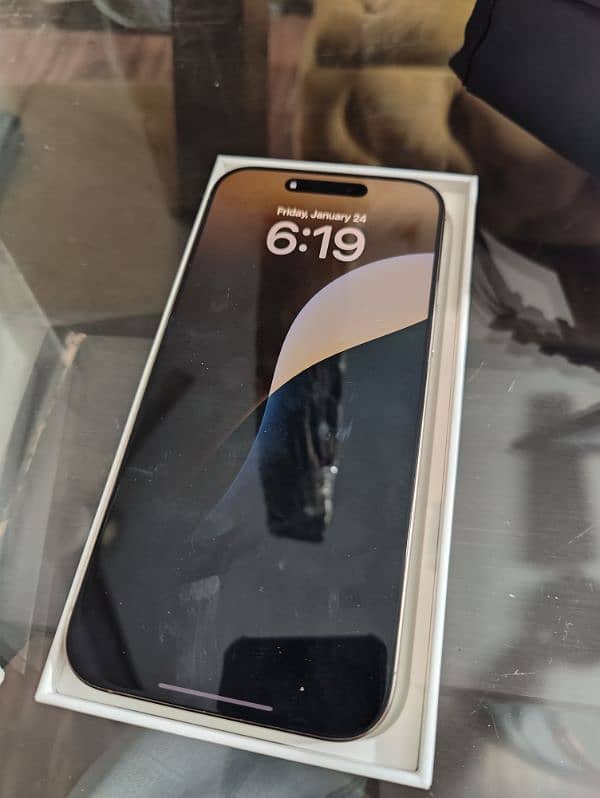 iPhone 16 pro max 256 GB HK desert titanium 3