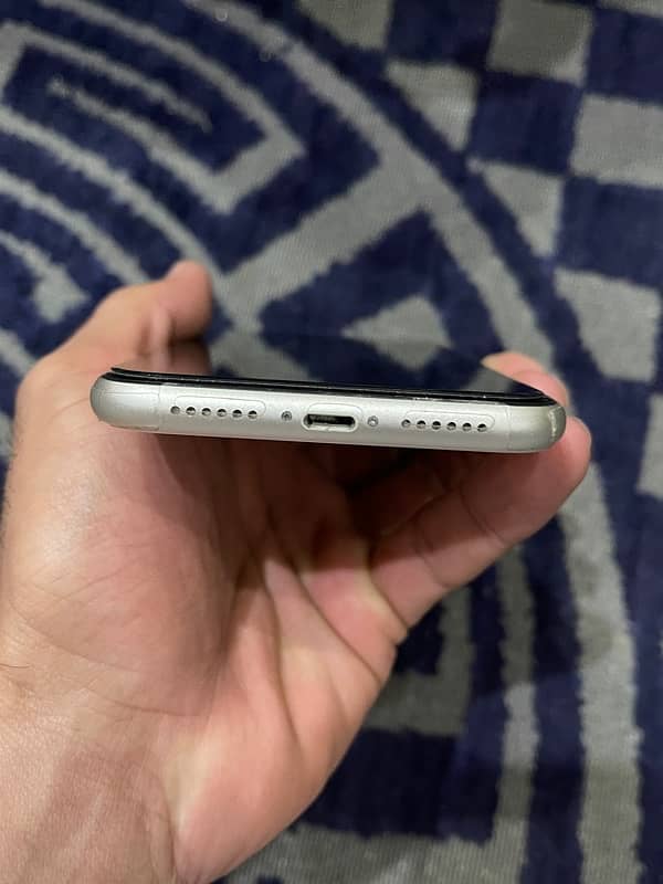 iphone 11 256GB PTA Approved 5