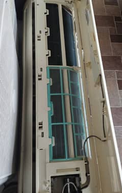 1,5 ton inverter Ac,, orient co