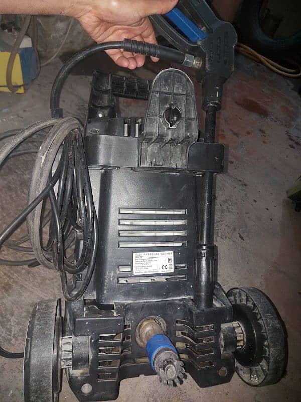 HYUNDAI PRESSURE WASHER 2