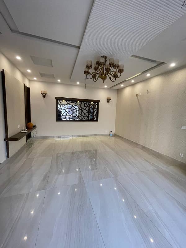 1 KANAL LUXURY HOUSE AVAILABLE FOR SALE IN WAPDA TOWN PHASE 1 BLOCK K1 13