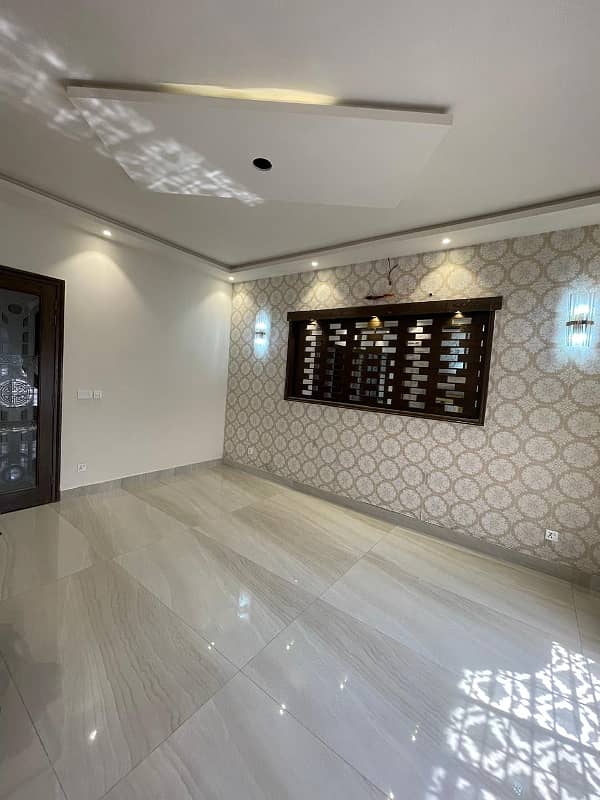 1 KANAL LUXURY HOUSE AVAILABLE FOR SALE IN WAPDA TOWN PHASE 1 BLOCK K1 24