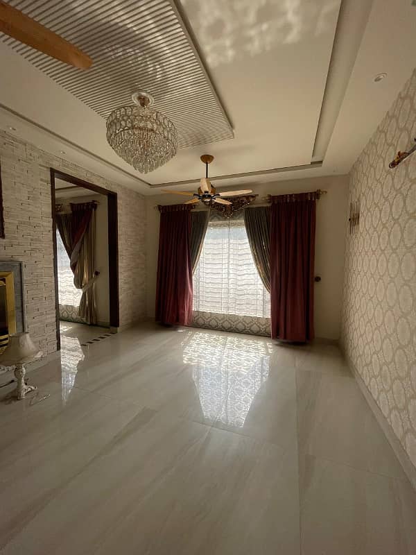 1 KANAL LUXURY HOUSE AVAILABLE FOR SALE IN WAPDA TOWN PHASE 1 BLOCK K1 25