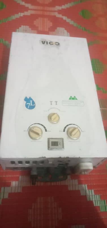 06 volt DC gyser for sale at reasonable price and working condition. 1