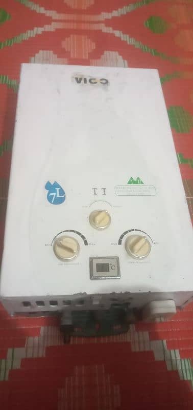 06 volt DC gyser for sale at reasonable price and working condition. 4