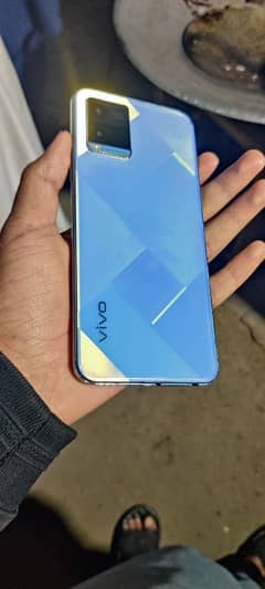 vivo y21 4+1/64 with box