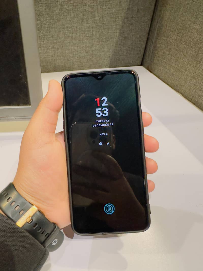 OnePlus 6T (8/128) GB 1