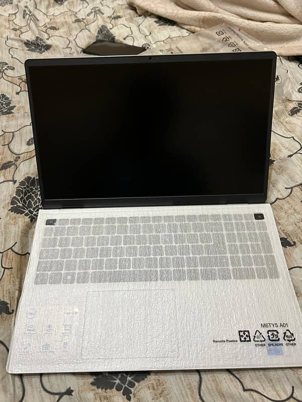 Dell Inspiron 15 3520 2