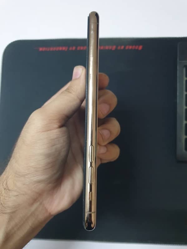 iPhone 11 Pro Max 64gb Non pta 5