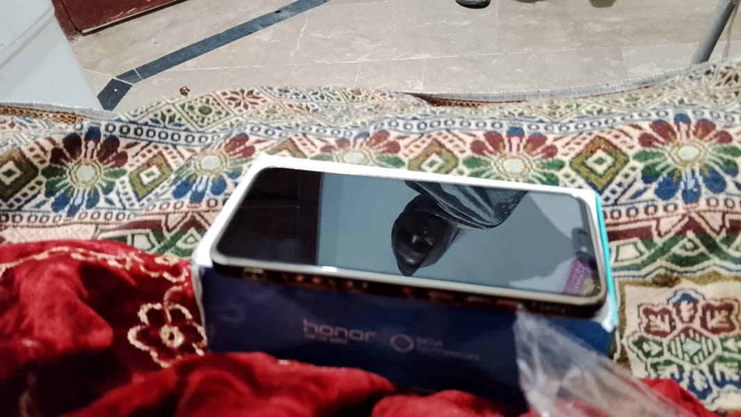 Honor 8X with box, single handed used 2