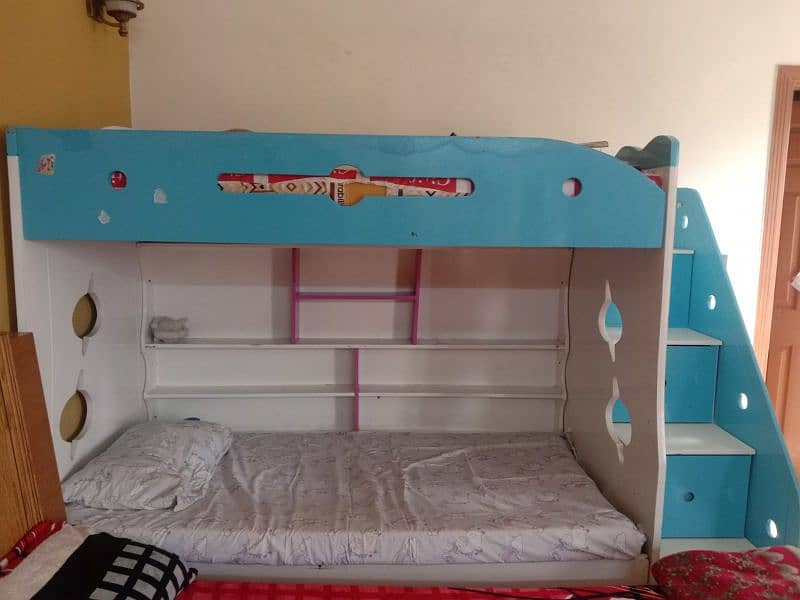 double story bed 0