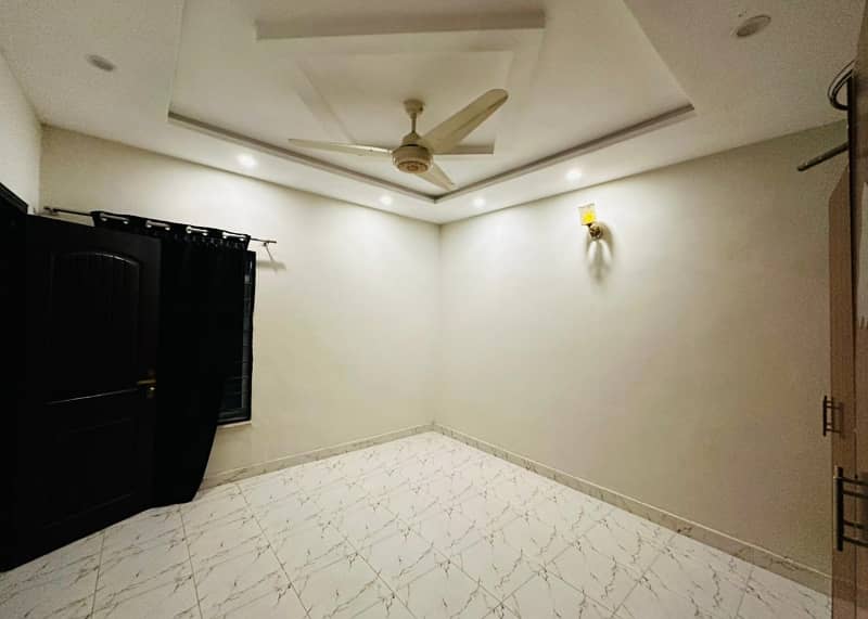 4.5 Marla luxury Modern House available For Sale In Paragon City Lahore 13