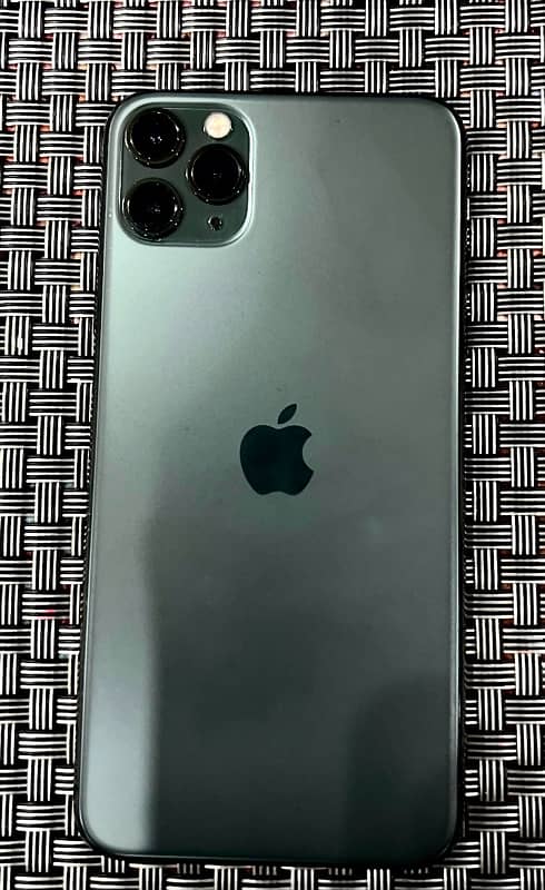 I phone 11  pro max 256 gb 0