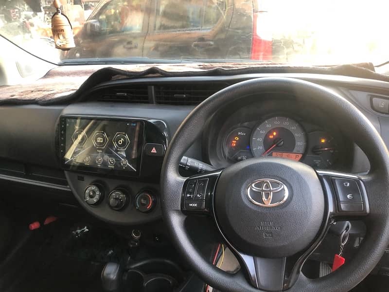 Toyota Vitz 2018 7