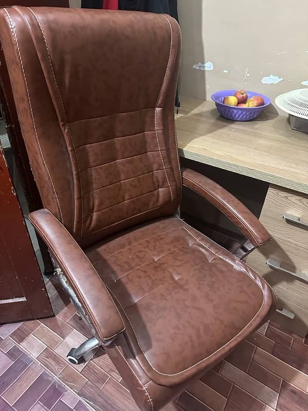 Brown Leather Revolving Chair 0