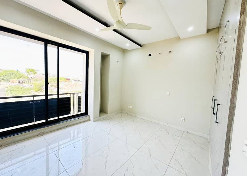 5 Marla luxury Modern House available For Sale In Paragon City Lahore 4