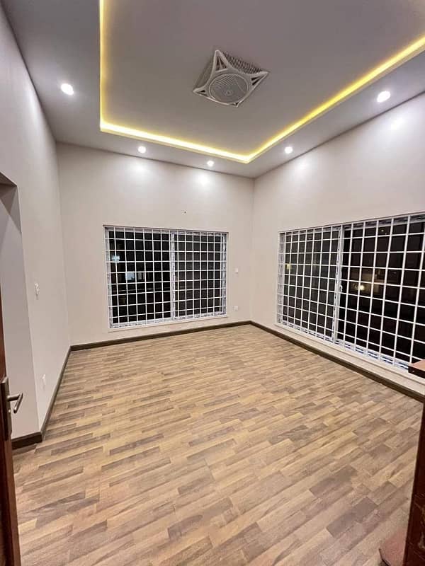 1 Kanal Brand New House For Rent 3