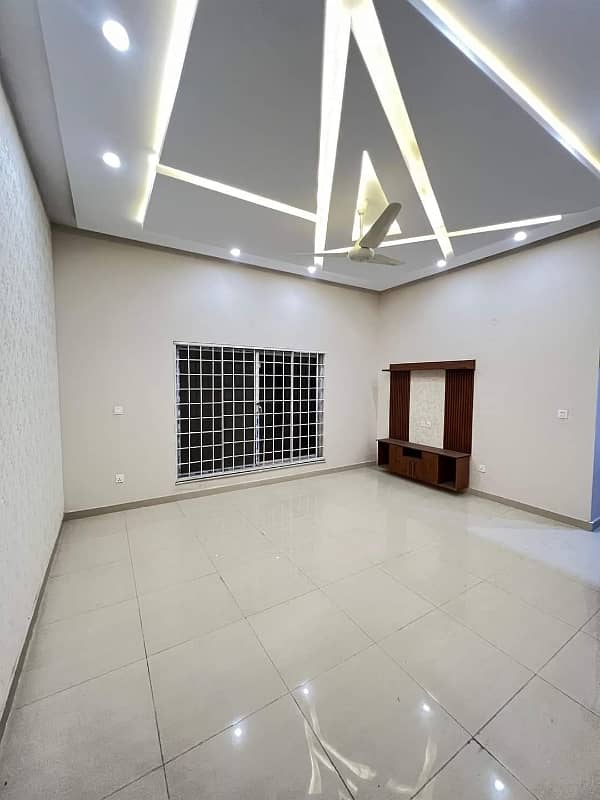 1 Kanal Brand New House For Rent 13