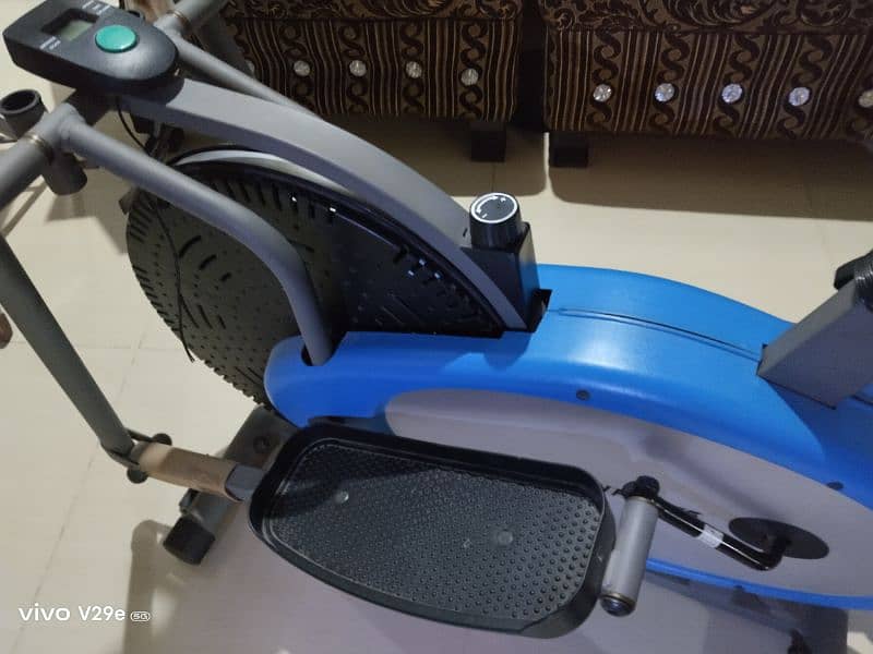 exercise cycle elliptical spin bike used but like new 4