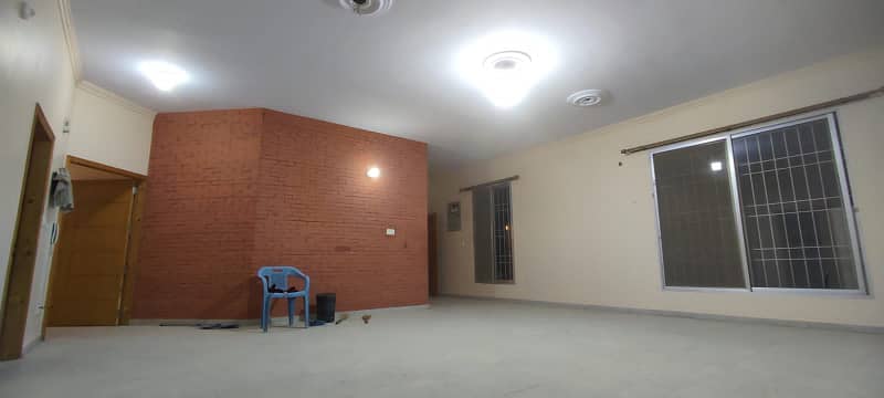 400 Yards Bungalow For Sale in Gulistan e Jauhar block 7 8