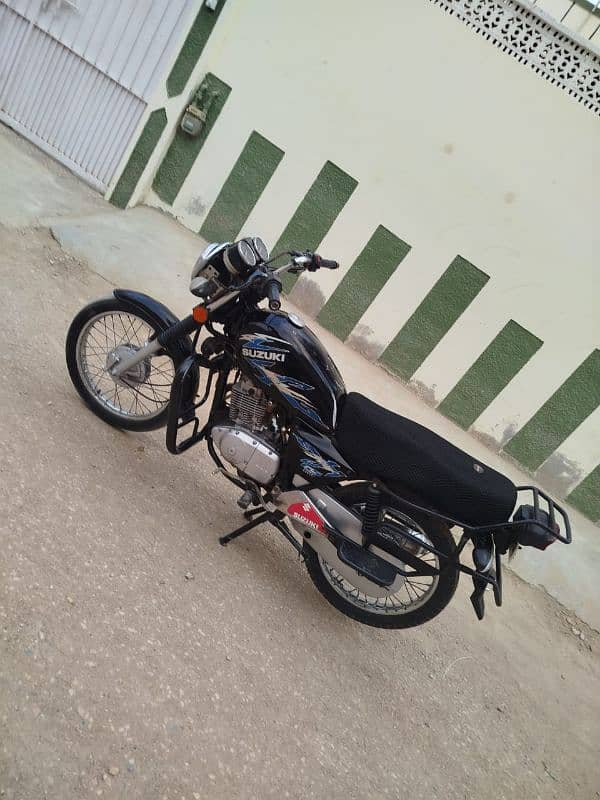 suzuki GS 2015 4