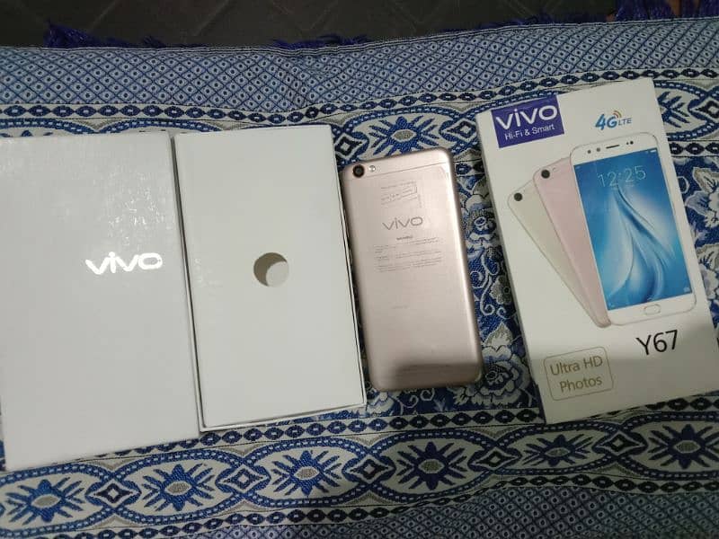 Vivo y67 for sale 10 by 9 condition 6GB 128GB with box no open 0