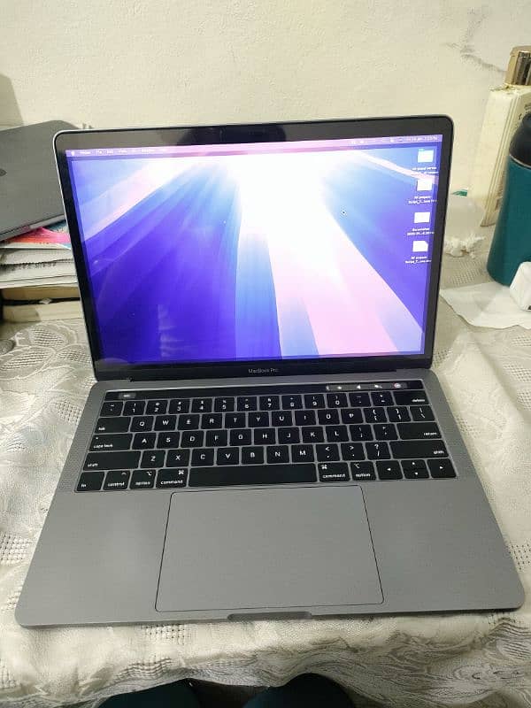 MacBook Pro 2019 - 13-Inch, Core i7, 16GB RAM, 1TB SSD, Touch Bar 0