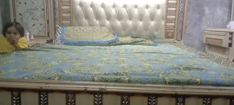 bed,s 3