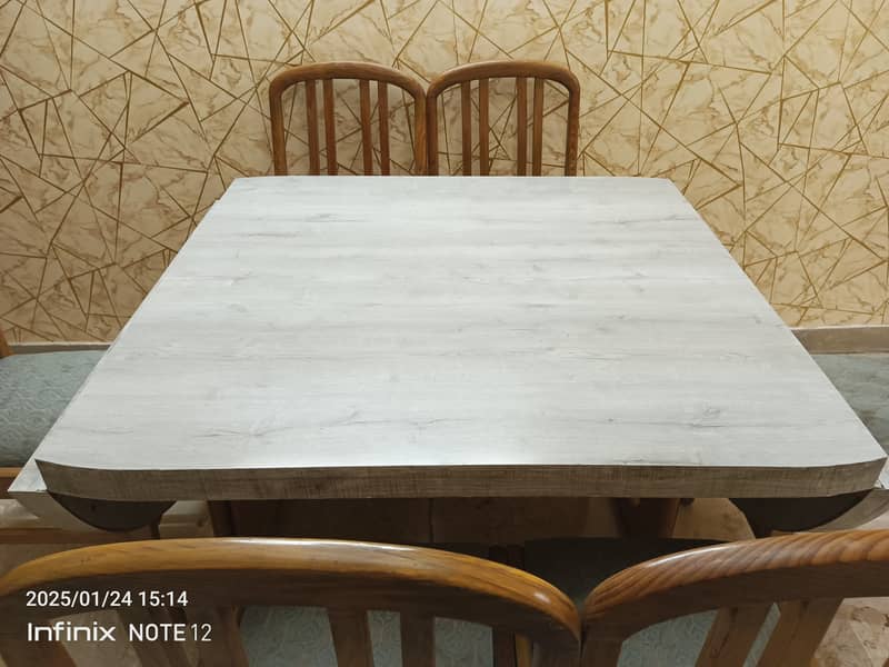 A very strong good quality foldable Dining Table with 6 chairs 0