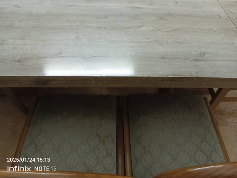 A very strong good quality foldable Dining Table with 6 chairs 3