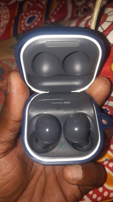 Samsung air buds 10/10 1