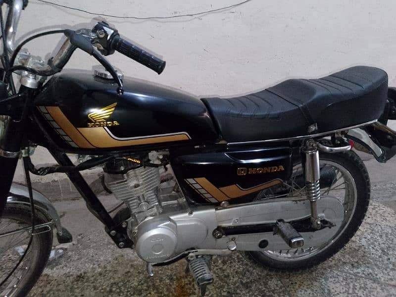 Honda 125 good condition for sale 8