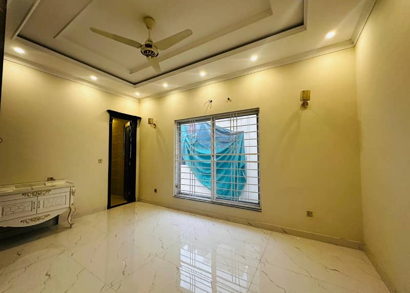 5 Marla luxury House available For Sale In Paragon City Lahore 10