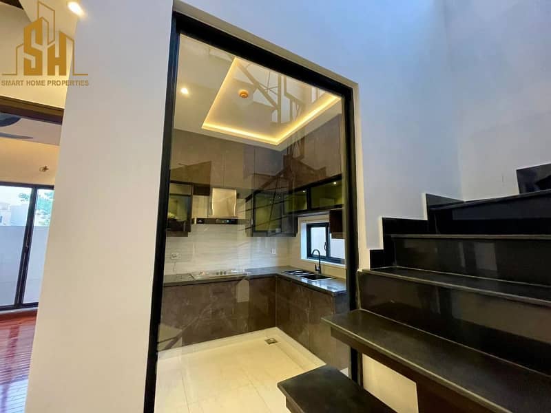 5 Marla Modern House For Sale Facing Park DHA 9 Town, DHA Defence, Lahore, Punjab 8