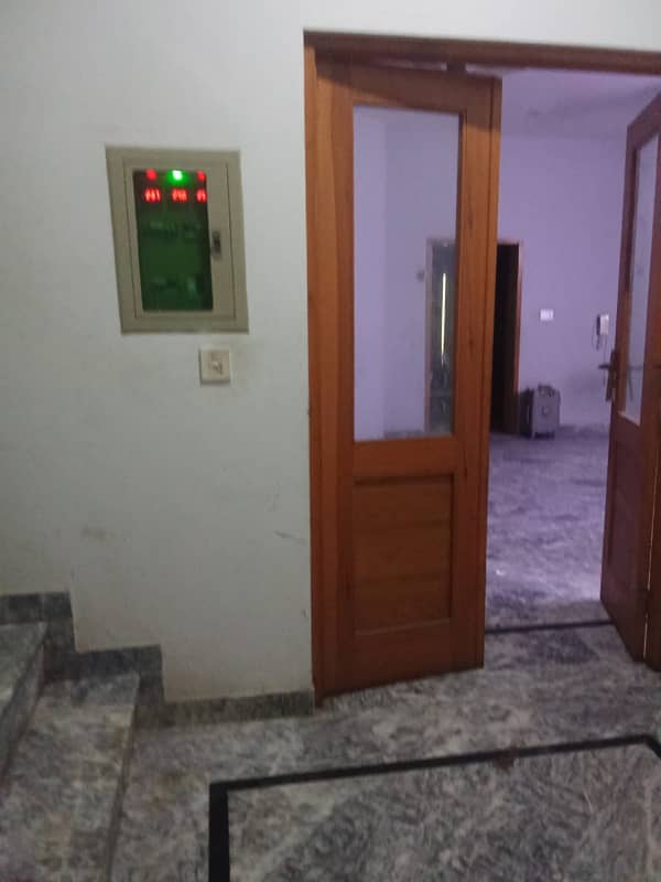 UPPER PORTION OF 10 MARLA LIKE A NEW CONDITION EXCELLENT GOOD HOUSE FOR RENT IN OVERSEAS A BLOCK BAHRIA TOWN LAHORE 0