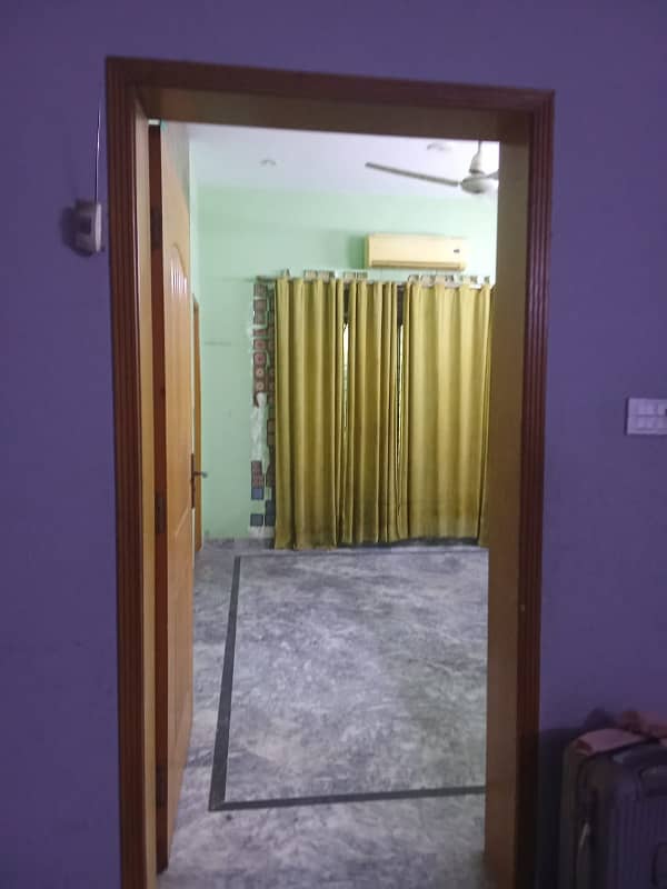 UPPER PORTION OF 10 MARLA LIKE A NEW CONDITION EXCELLENT GOOD HOUSE FOR RENT IN OVERSEAS A BLOCK BAHRIA TOWN LAHORE 6