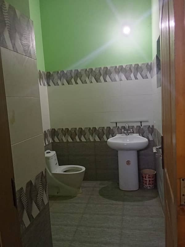 UPPER PORTION OF 10 MARLA LIKE A NEW CONDITION EXCELLENT GOOD HOUSE FOR RENT IN OVERSEAS A BLOCK BAHRIA TOWN LAHORE 12