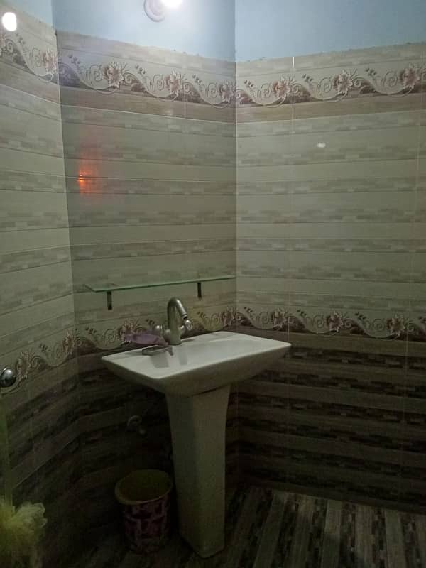 UPPER PORTION OF 10 MARLA LIKE A NEW CONDITION EXCELLENT GOOD HOUSE FOR RENT IN OVERSEAS A BLOCK BAHRIA TOWN LAHORE 19