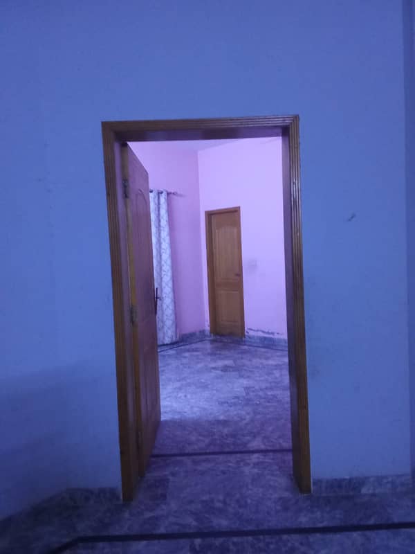 UPPER PORTION OF 10 MARLA LIKE A NEW CONDITION EXCELLENT GOOD HOUSE FOR RENT IN OVERSEAS A BLOCK BAHRIA TOWN LAHORE 21