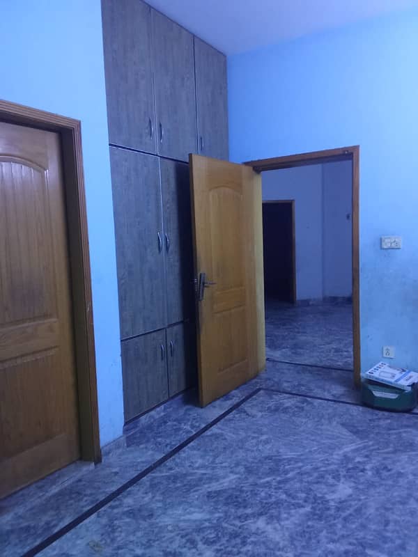 UPPER PORTION OF 10 MARLA LIKE A NEW CONDITION EXCELLENT GOOD HOUSE FOR RENT IN OVERSEAS A BLOCK BAHRIA TOWN LAHORE 30