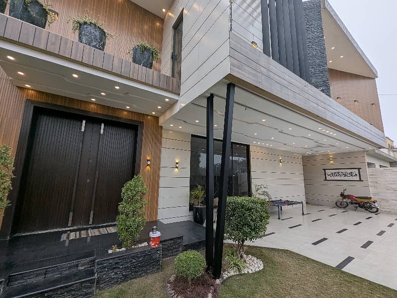 1 Kanal Double Storey Ultra Modern Style Luxury Stylish House Available For Sale In Valancia Town, Lahore By Fast Property Services Real Estate And Builders (21 Marla ) 49