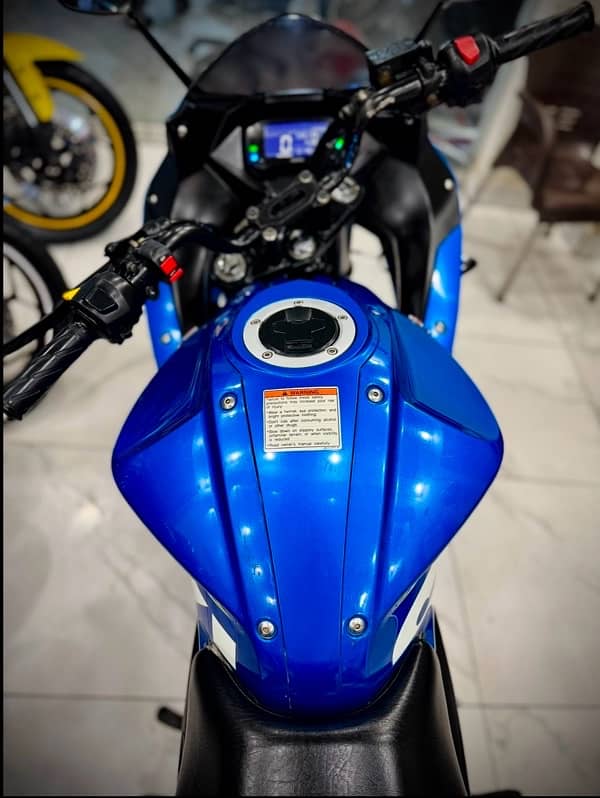 Suzuki Gixxer 150 EFI Heavy bike 1