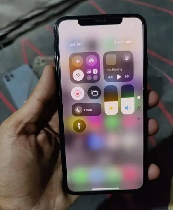 Iphone 11 pro max exchange possible 0