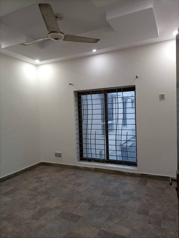 10 MARLA EXCELLENT CONDITION GOOD UPPER PORTION HOUSE FOR RENT IN BABAR BLOCK BAHRIA TOWN LAHORE 7