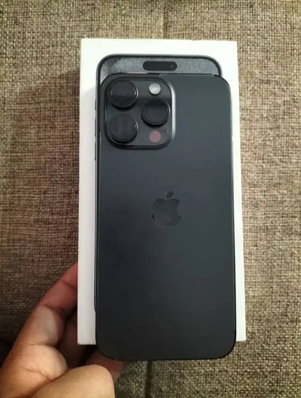 Iphone 15 Pro Max 1